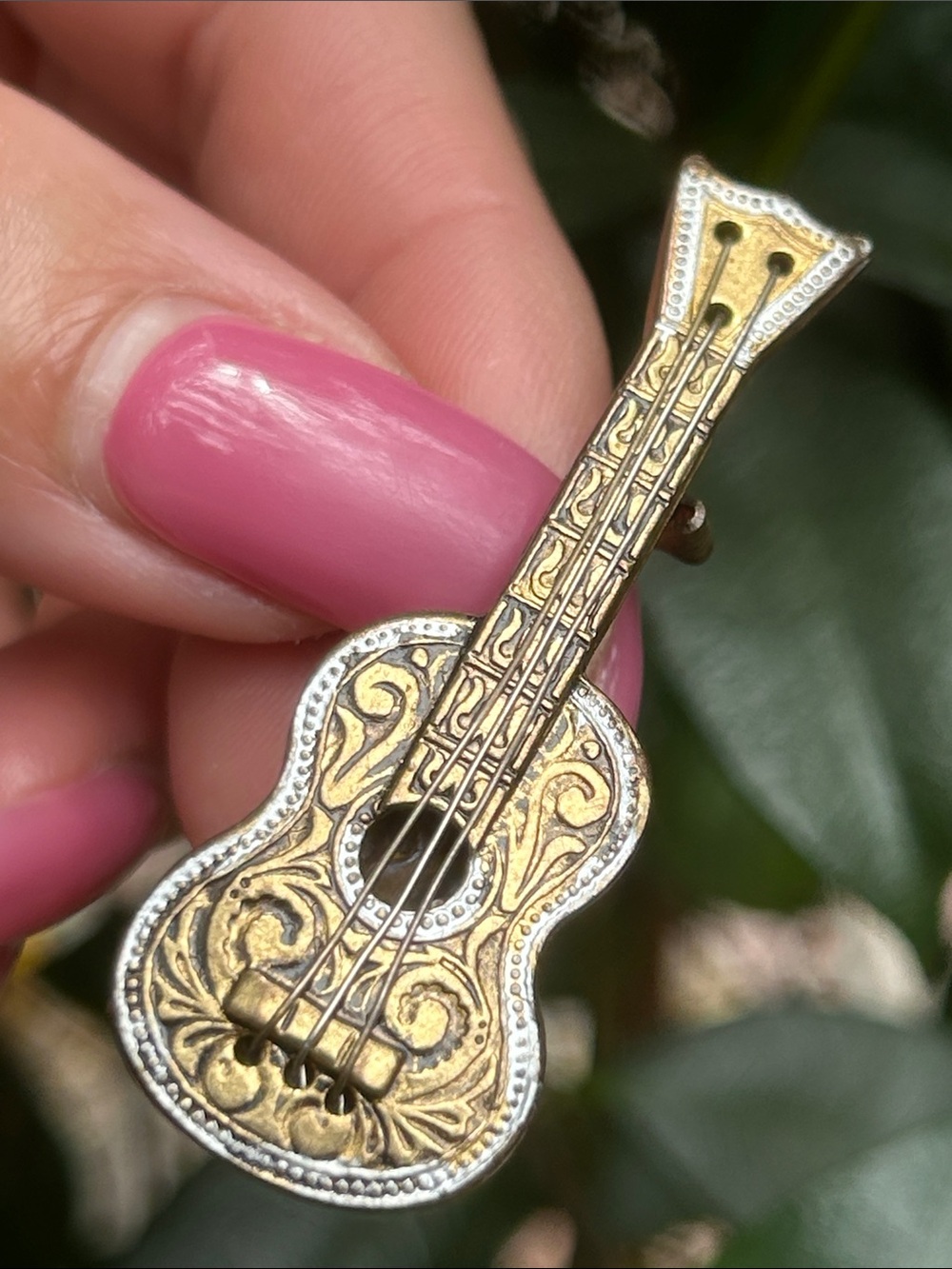 Vintage Spanish Damascene Guitar 🎸 Brooch